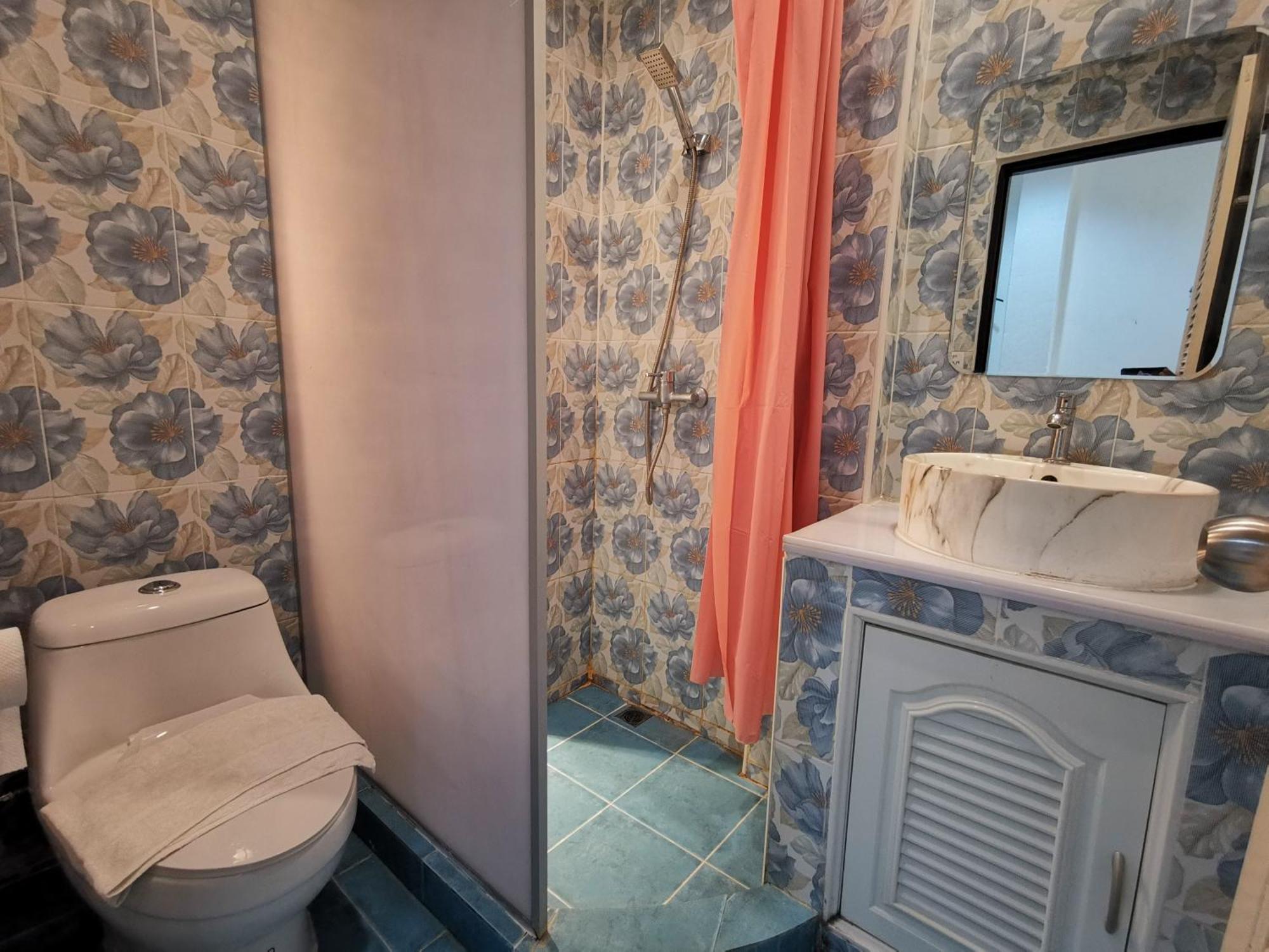 קנצ'נבורי Kan Home Hotel מראה חיצוני תמונה