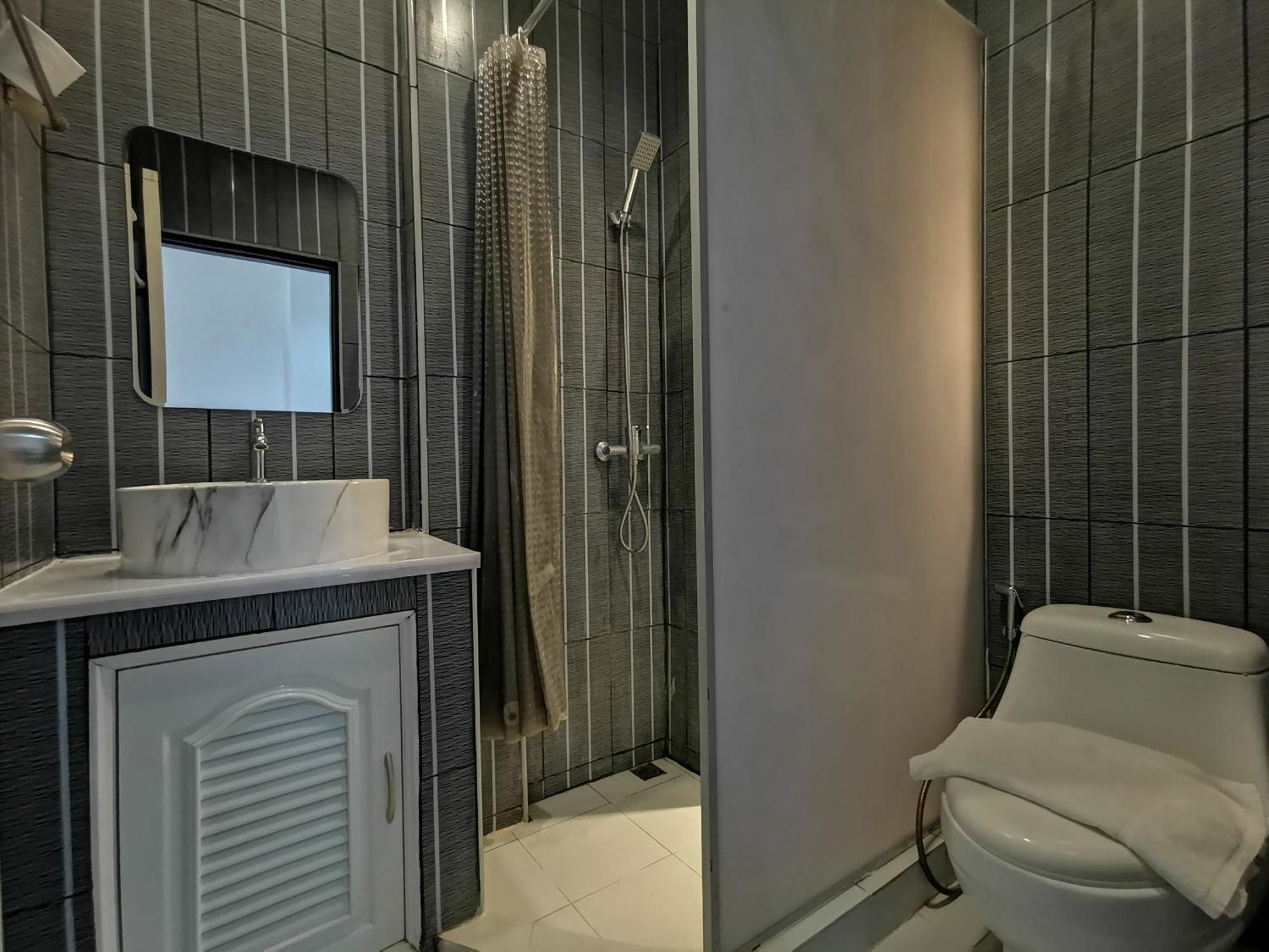 קנצ'נבורי Kan Home Hotel מראה חיצוני תמונה