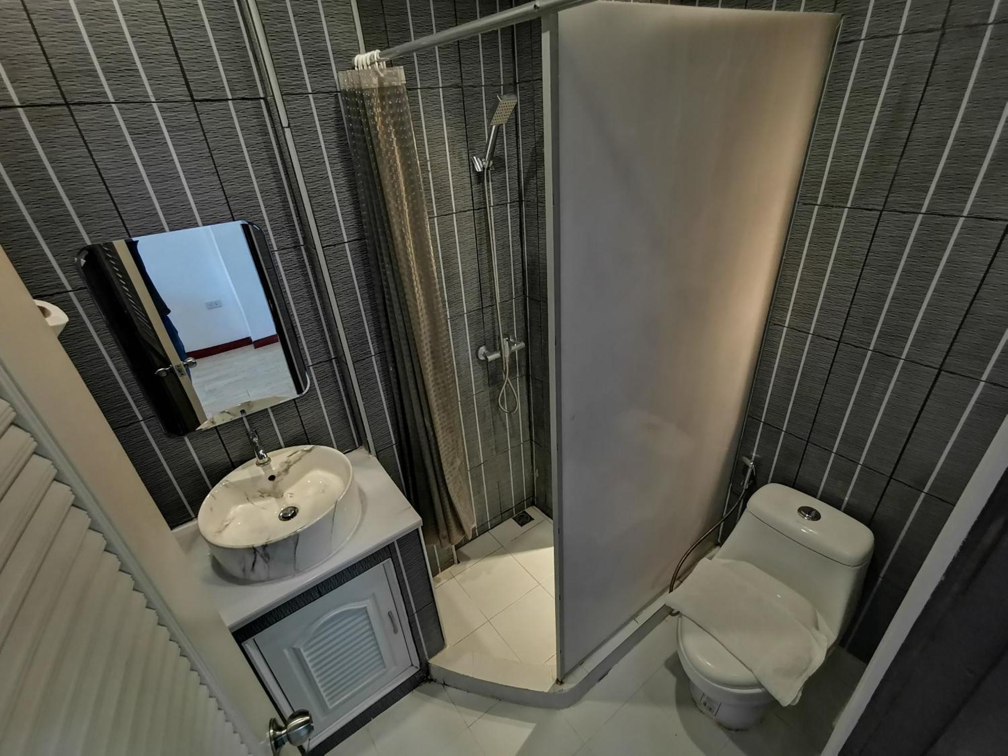 קנצ'נבורי Kan Home Hotel מראה חיצוני תמונה